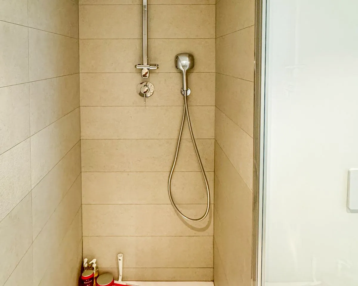 db23ccca-1f4d-4bc9-b16a-51642cd83008