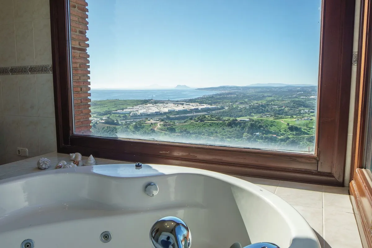 51a9d32c-9a01-4bc3-921e-cd3f36e3318a