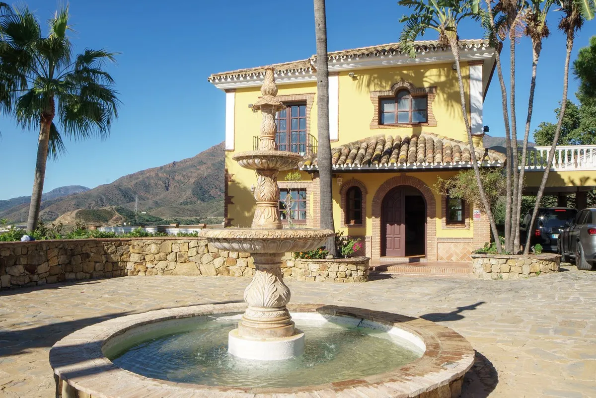 5d4af1fd-b6dc-4c3d-8238-d12878f47b3d