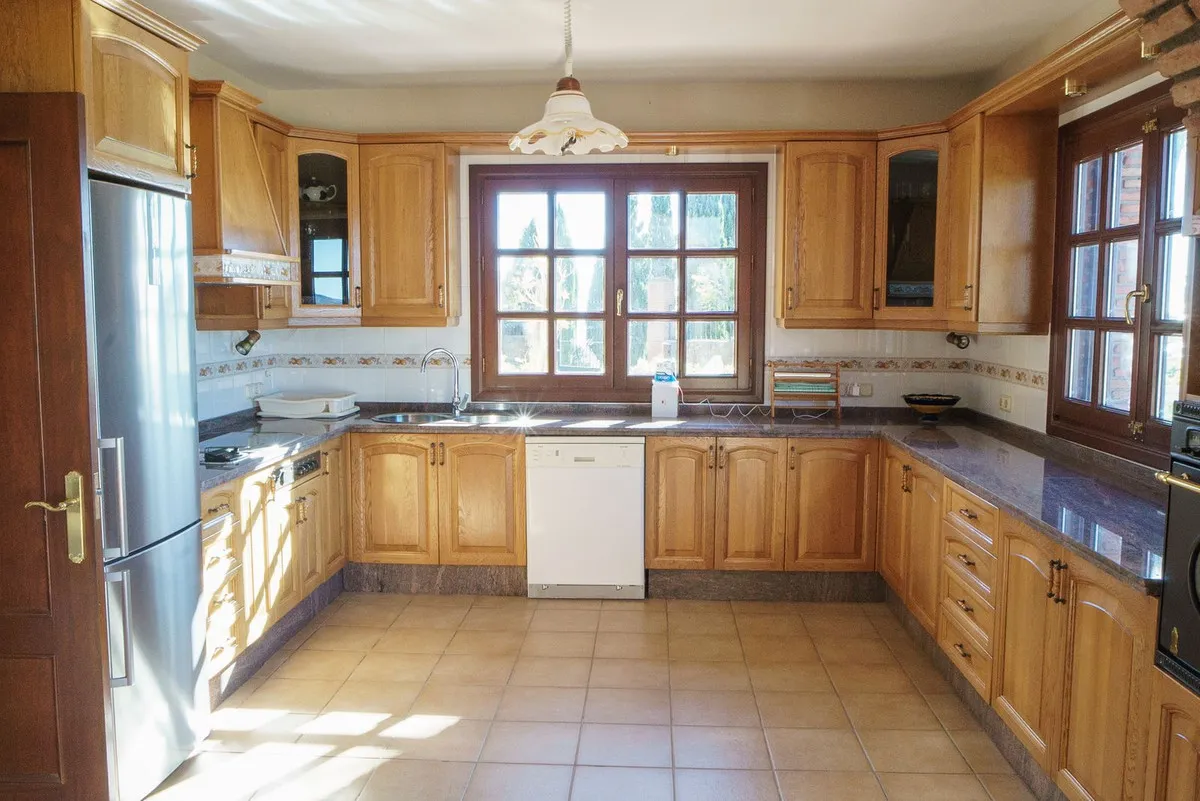 f758fb9e-9b83-4dc8-ae57-92b756619ac0