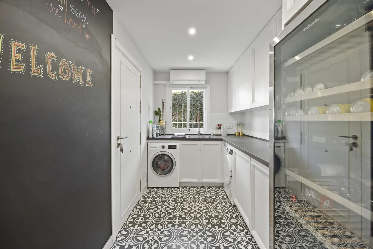 42ad21e0-a81c-45f9-bd42-7e6d9ed2bd5a