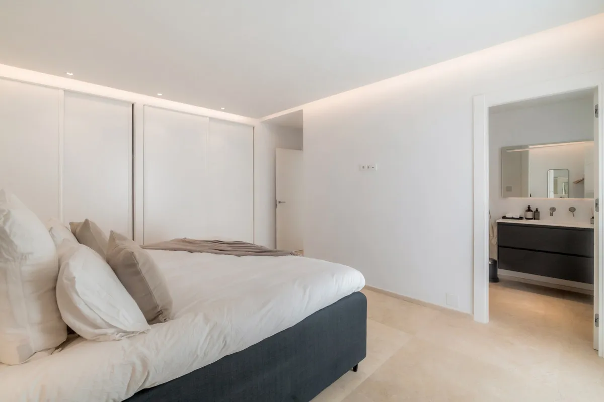 cddd89b1-492a-432d-b6f9-52078cb895e2