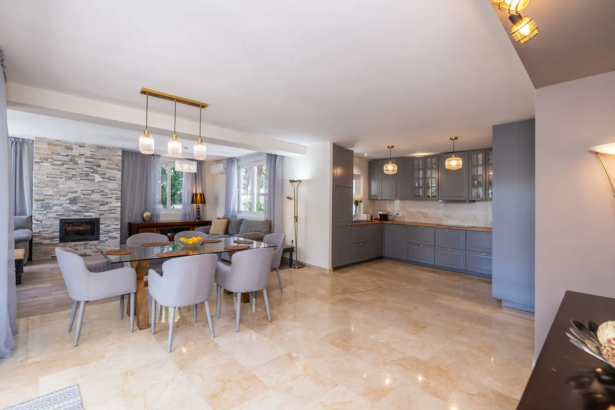 3d8431b3-dbea-4c2c-b870-ef6ea0f3cab4