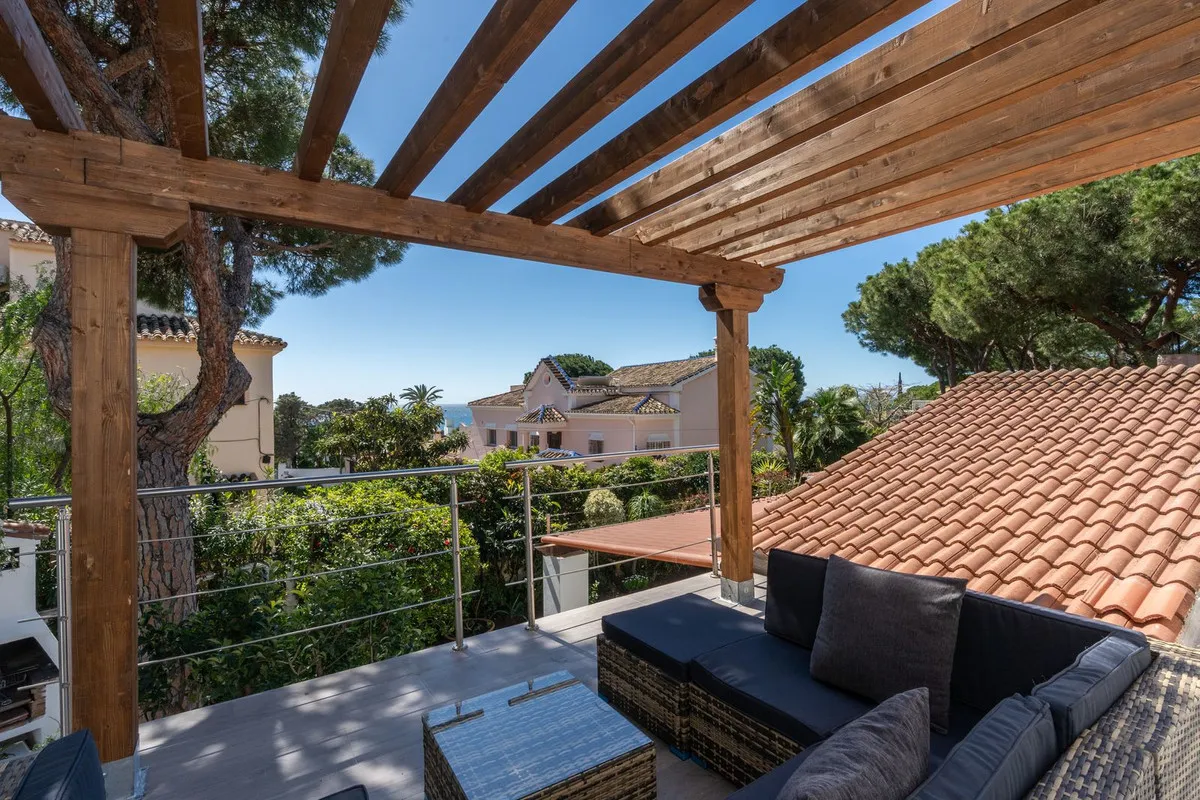 5e960ba7-728c-424a-97c3-7aad14127a38