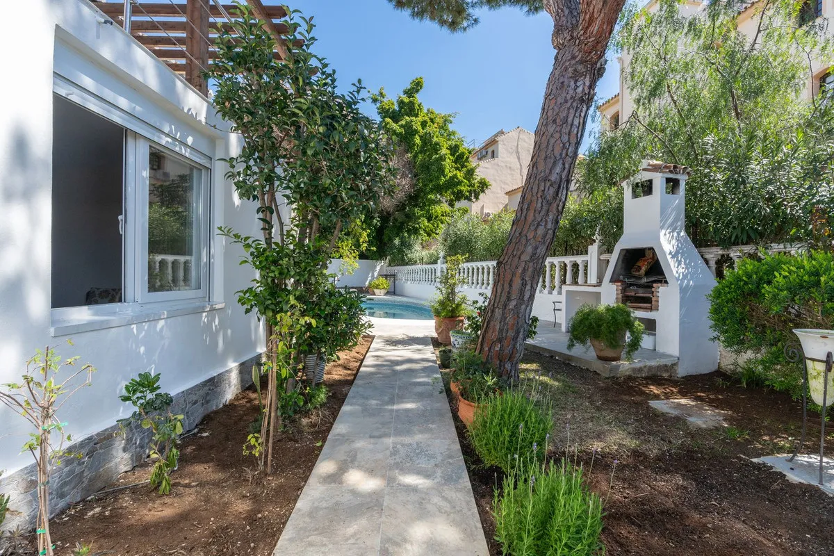 71a47fa3-c651-4233-9868-78c1a0558a57