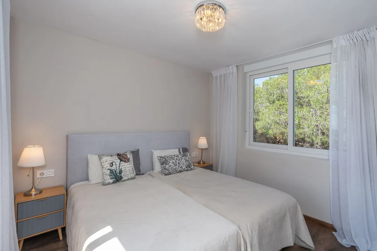 ab6559e1-3e54-4fde-b23f-e8bf47a966c5