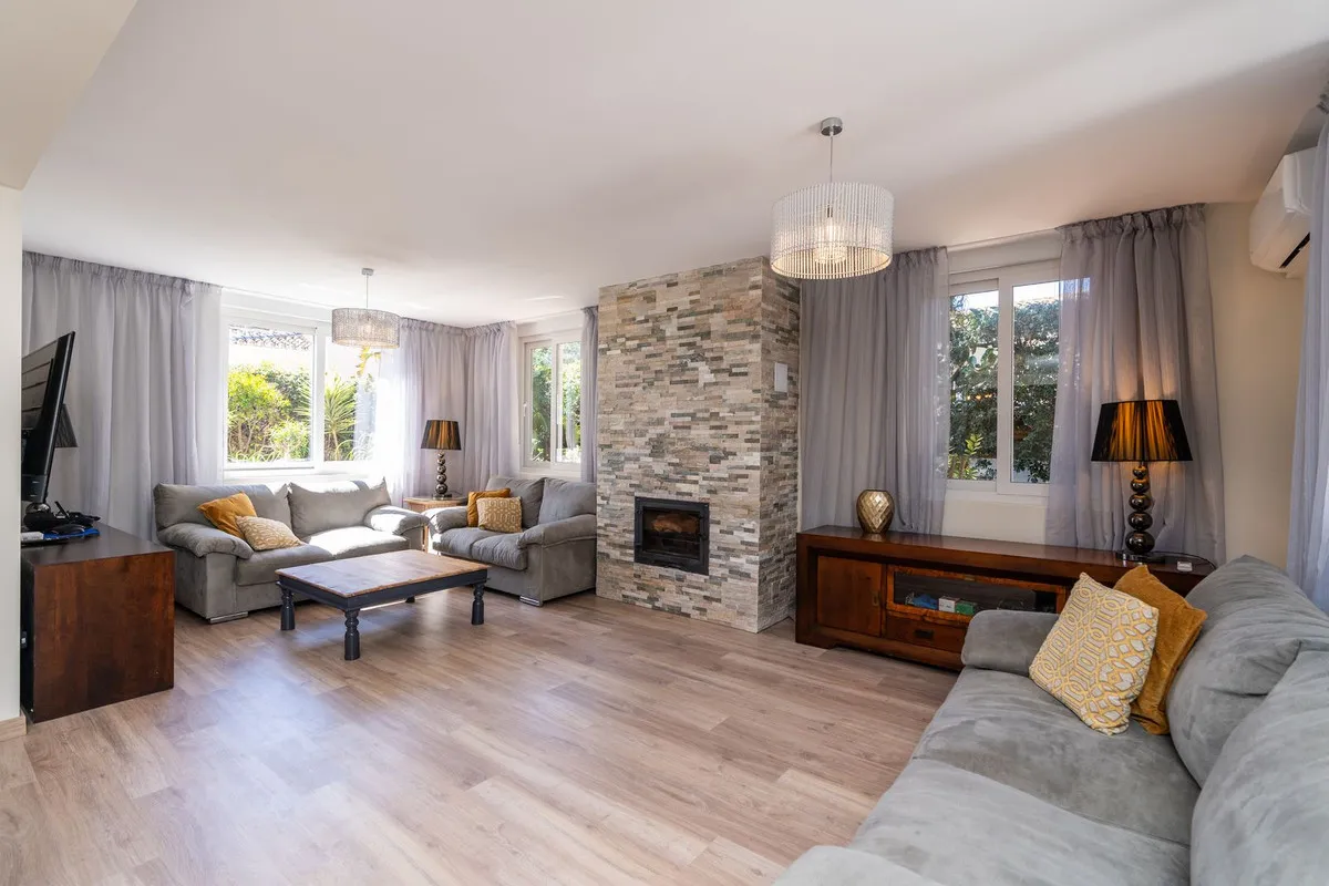 f7e1056a-b629-41dd-9d65-c1621ace62ec