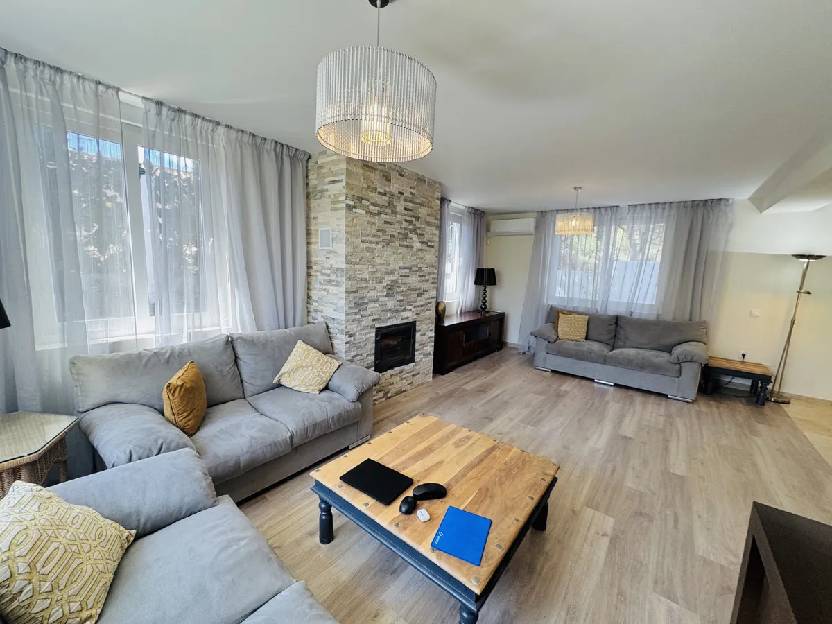 56250f98-fdf8-4033-80fe-bc30f5027873