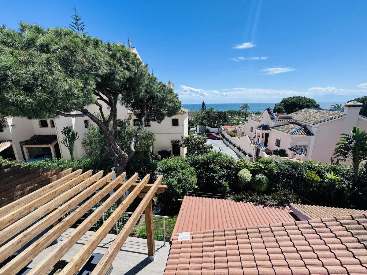 5a3e04bf-db66-4f22-9daf-4278ace5f3b4