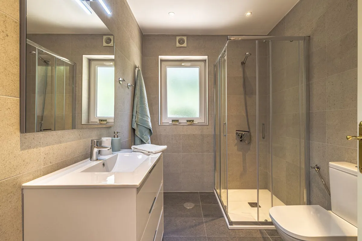 057dde73-163f-4fc3-8990-4806dc2484fc