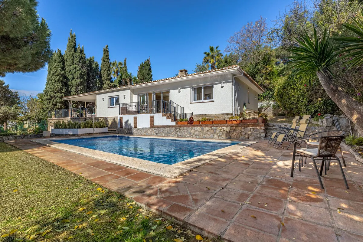 1ef96a1f-855b-4030-a446-f385fd80bef9