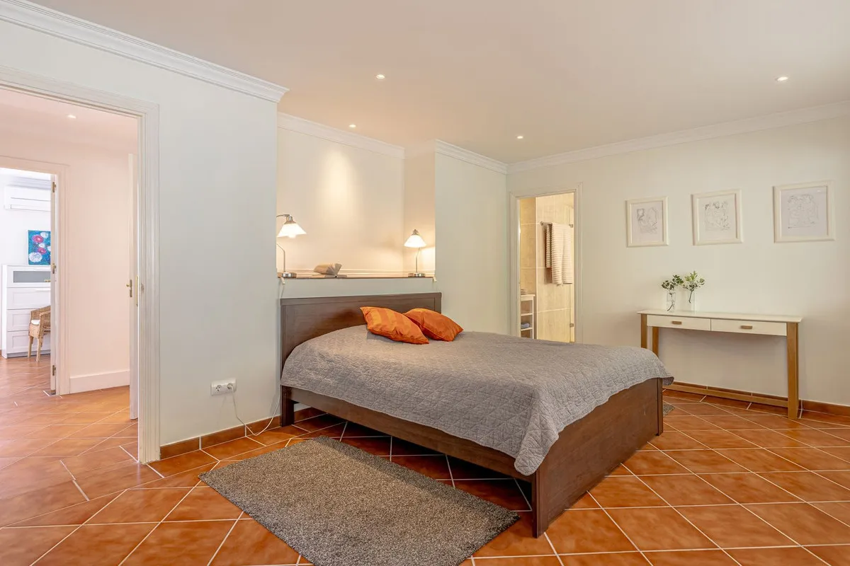 87a357bc-a9b2-4aab-b1b0-584c710b885c