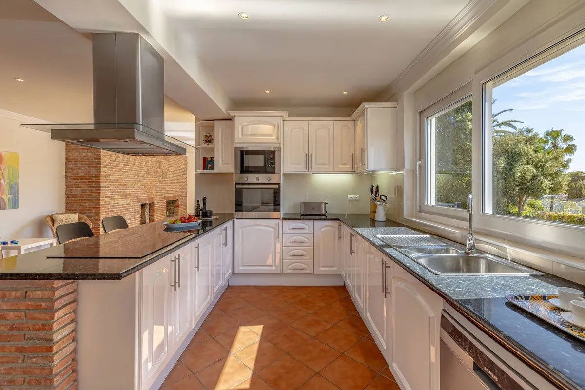 aa660bb1-8af3-4324-8f1c-96bfe435bc8b