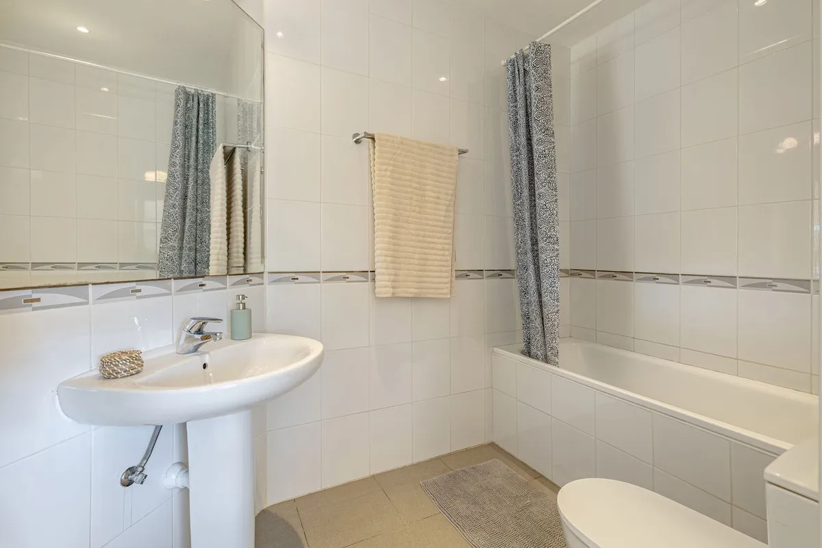 f895ab8c-ae37-4c92-ab8b-e98c7a5a478d