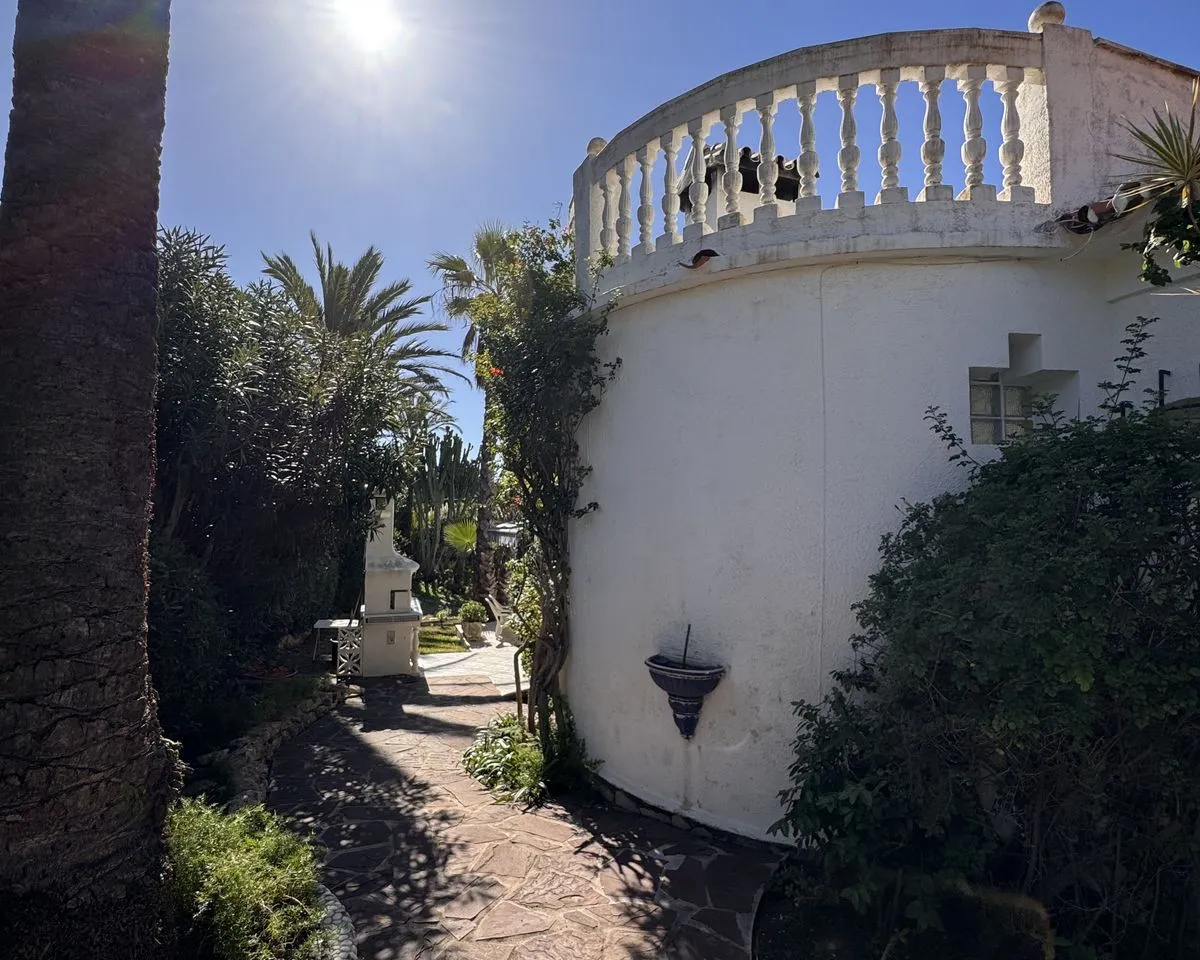 d6a2781a-ba3d-4a42-9058-2ab6e096cdf5