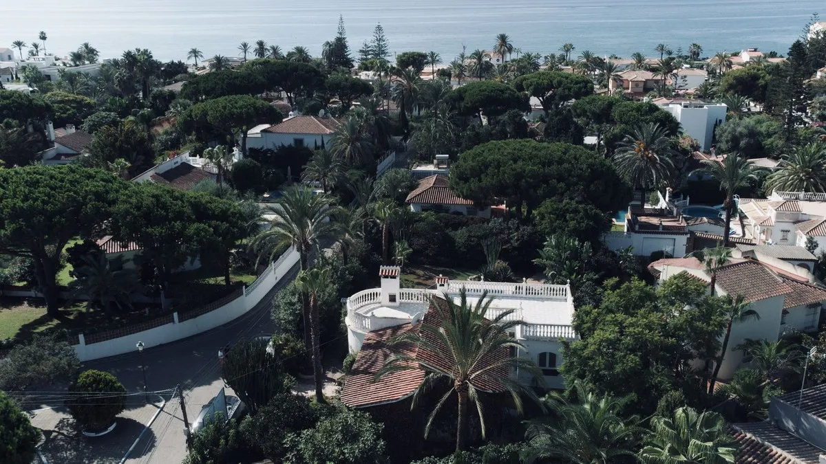 fa79758a-bb0c-406f-9c8f-f4bb19613834