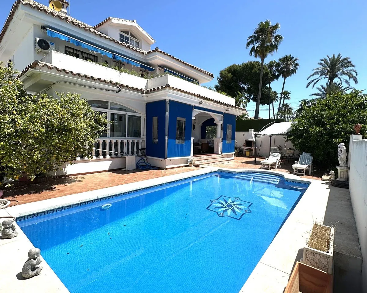 a26f8318-570e-48e5-bd94-0393e4ca9fa8