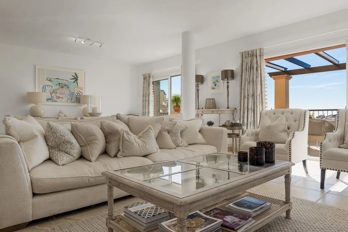 04661411-d071-4b2d-a272-43951410666d