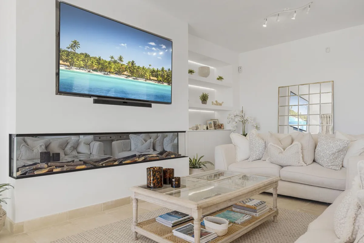 aa059bd1-cb82-4550-b710-7b0ce270123e