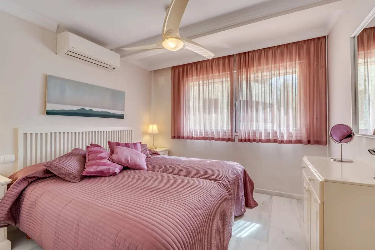 719fa5f0-30d9-4b9a-b305-d859f30f5650