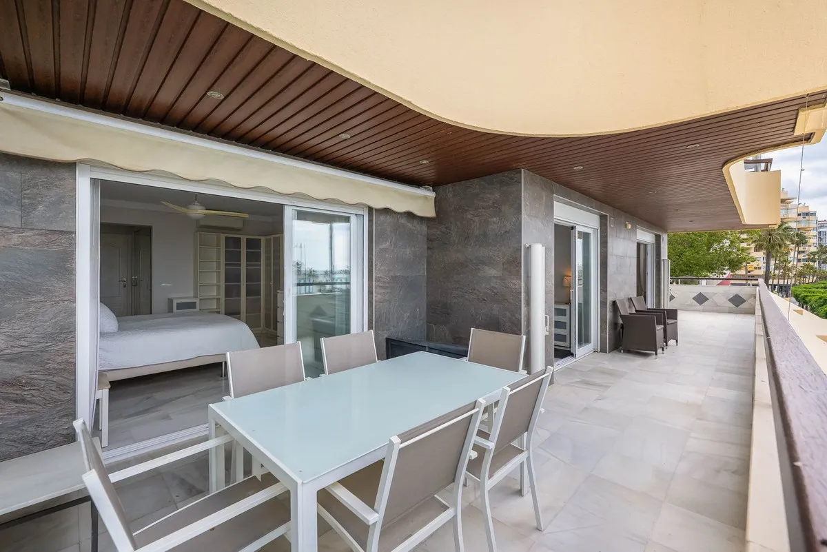 d2fcd8f2-f110-45d2-bebc-43e923abf2e8