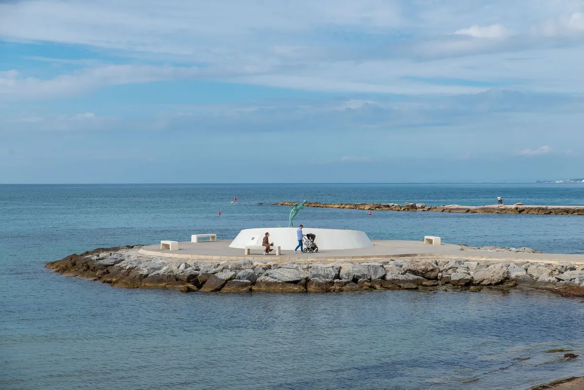 e214f7d1-e558-45d8-9a89-e2f9229ffa41