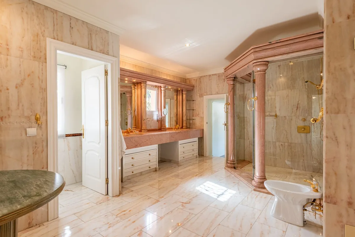 1a46c43a-5b87-441f-9a9c-5c9e5bc89c4b