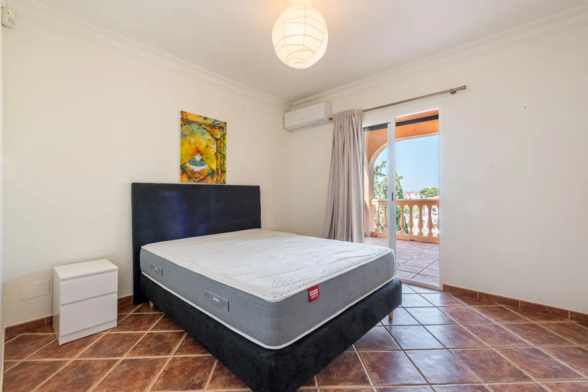 529c8575-4d95-4e64-9259-5fd956a0d7b4