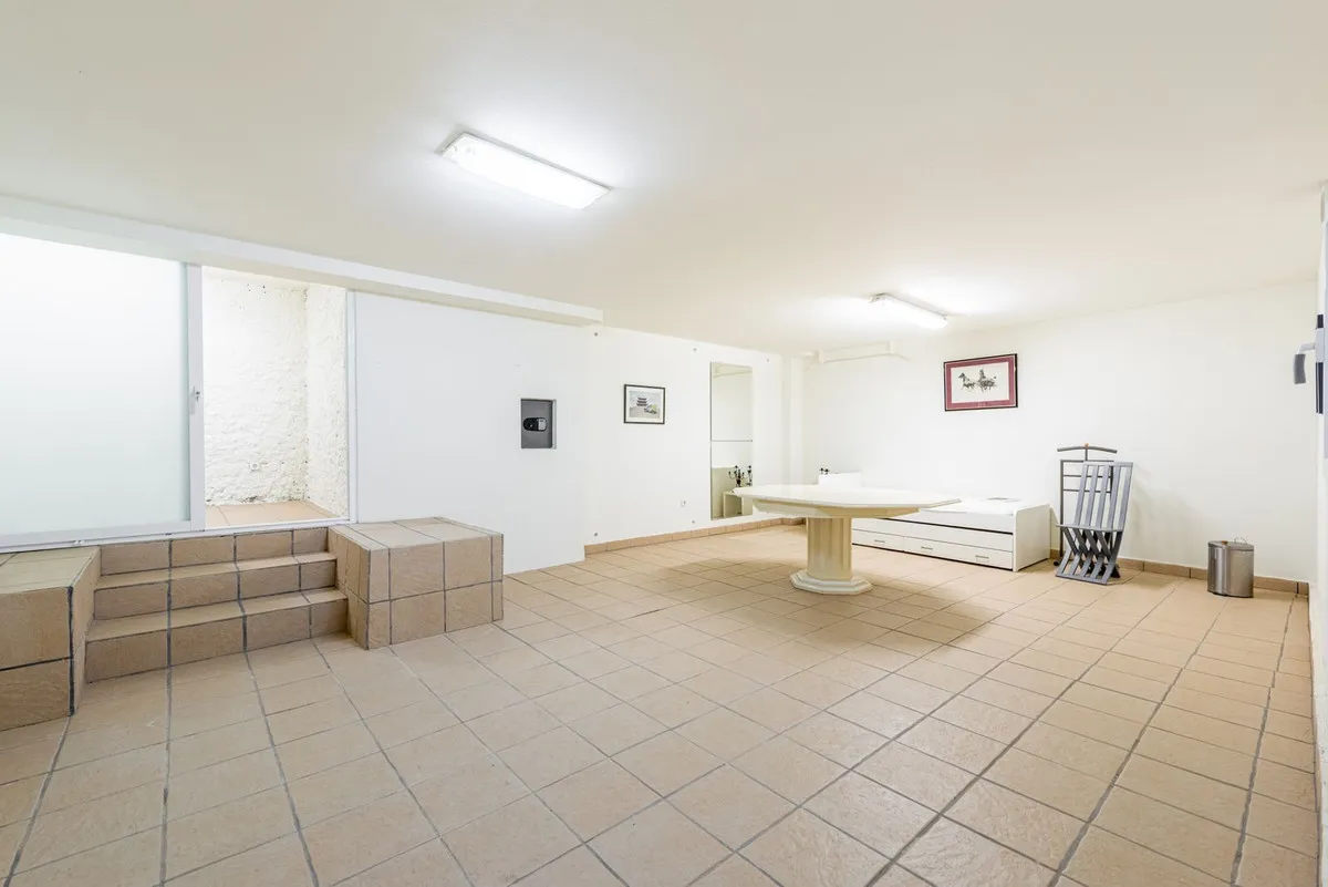 55ee0bfd-786c-4ce0-a0a8-c43c9e803324