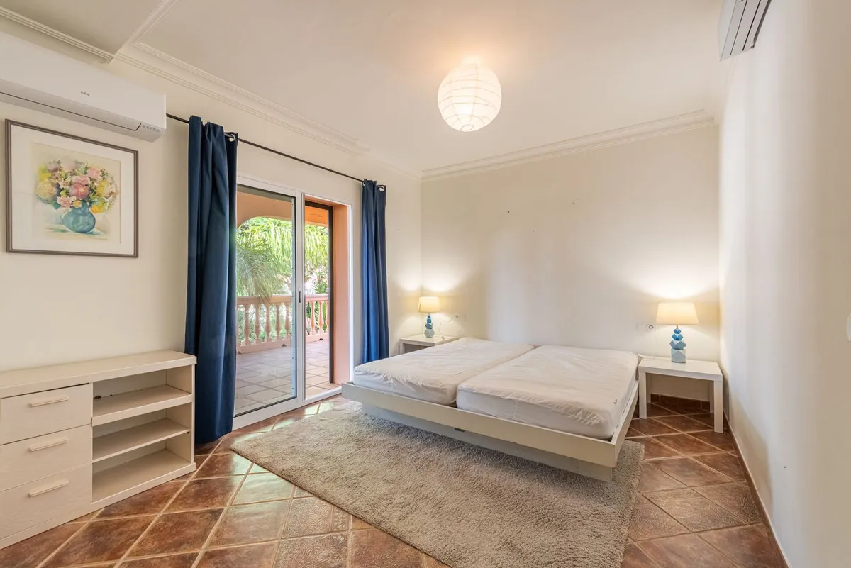 9aef7c94-730d-4eeb-9442-7fa262b3e127