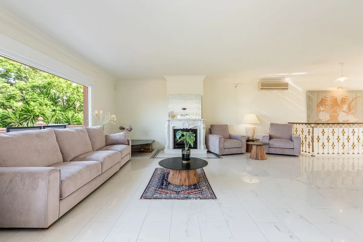 a355f951-92bd-4372-b56b-8a194c9c05e5