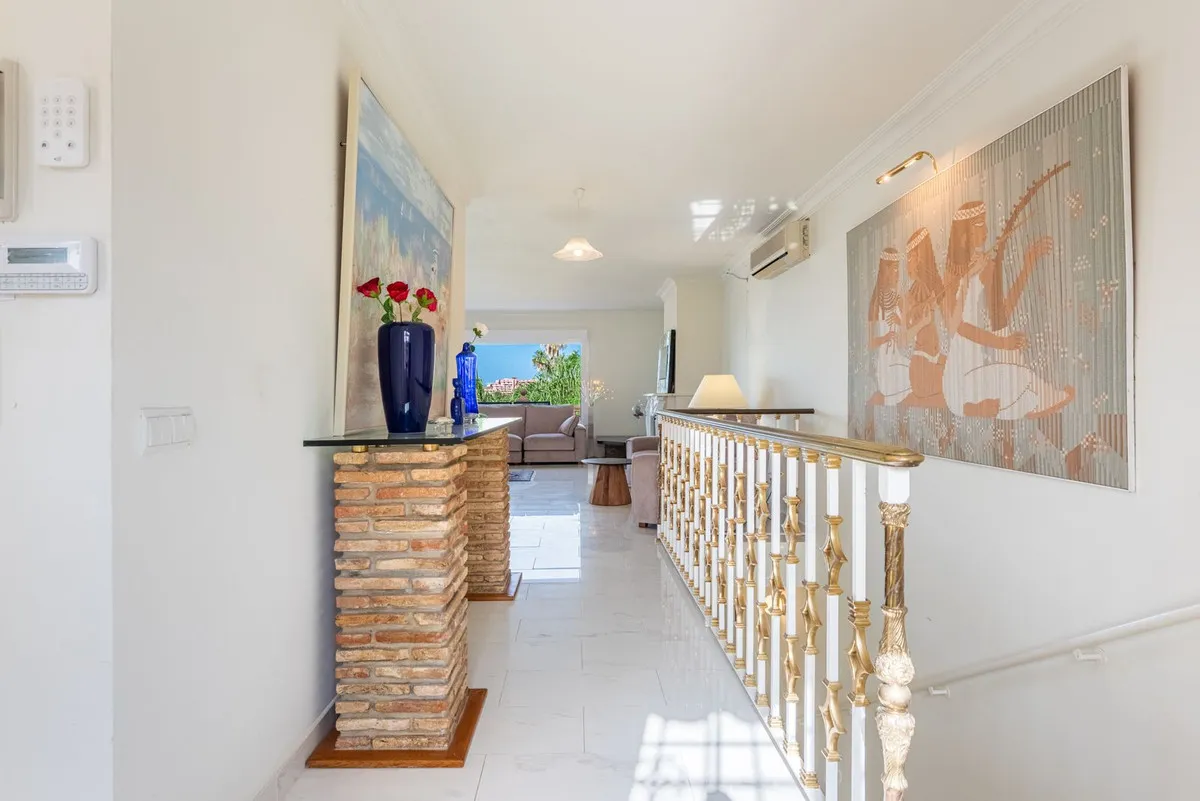 d6c35db0-1062-4630-8b7d-7f91df3aeaf8