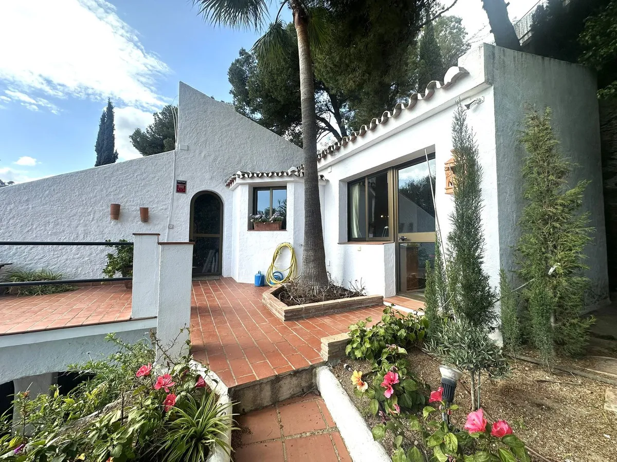 160395e9-6a5f-4b48-8b48-bf684eeeac19