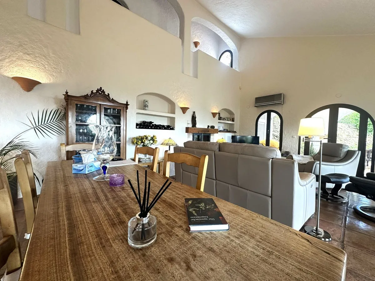 4c44126f-f8c3-4b40-aa8f-4061220214f4