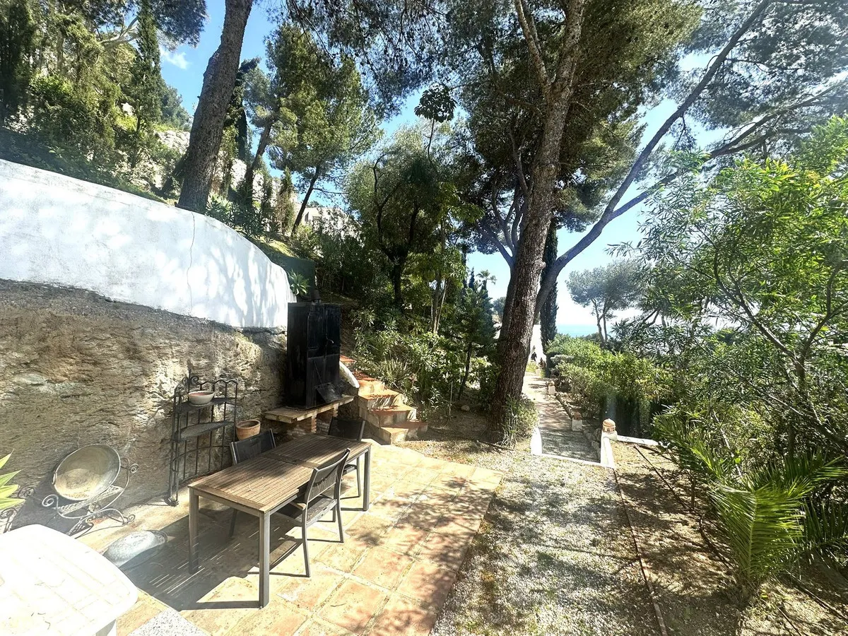 da90f6b7-a146-49d1-9266-c7dee8e20635