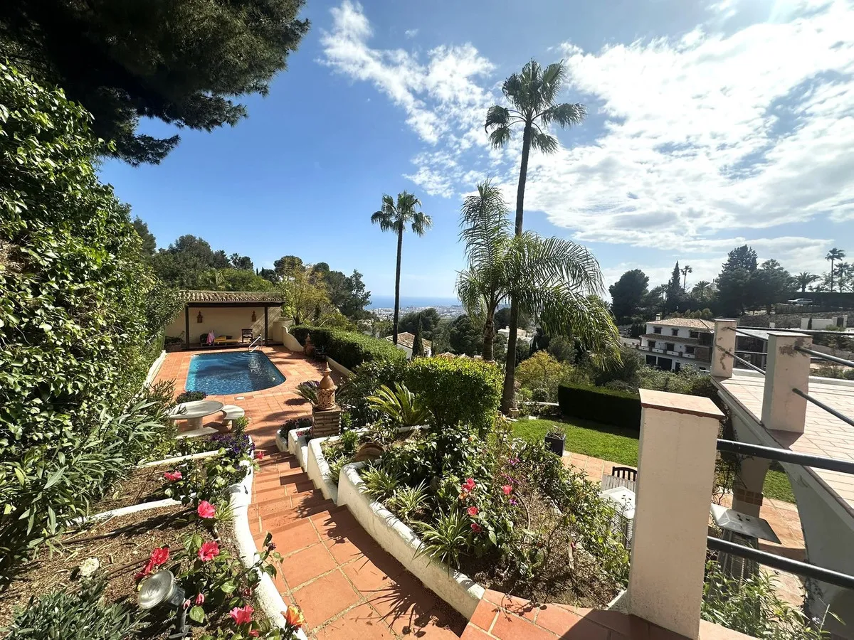 ebf83c81-2291-4bdc-871a-0bea8953412d