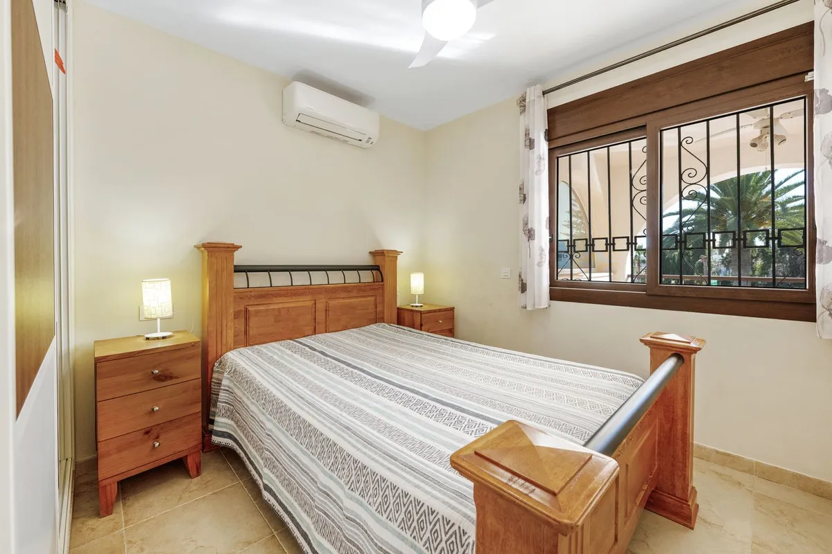 383cf340-68f1-4835-a841-68ac7f8cbe8d