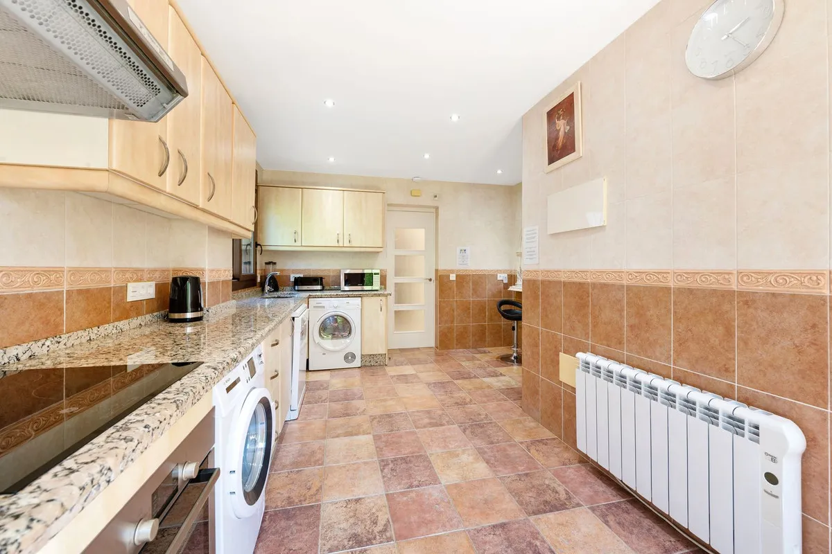 90ef6b34-4802-47a6-a433-4befbef0fa3d