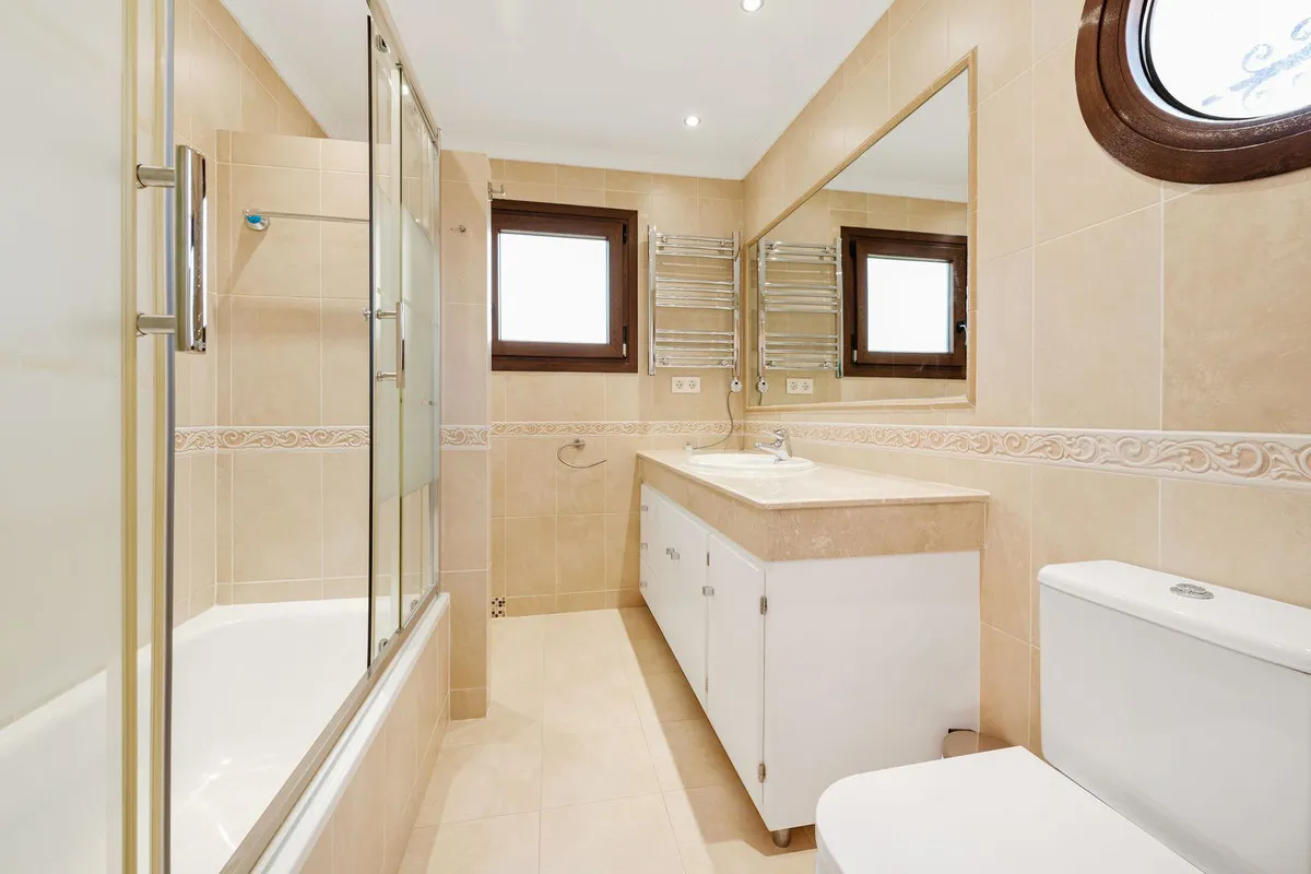 bf247a2a-f99d-4fe0-aaa2-3b64cf6517cd