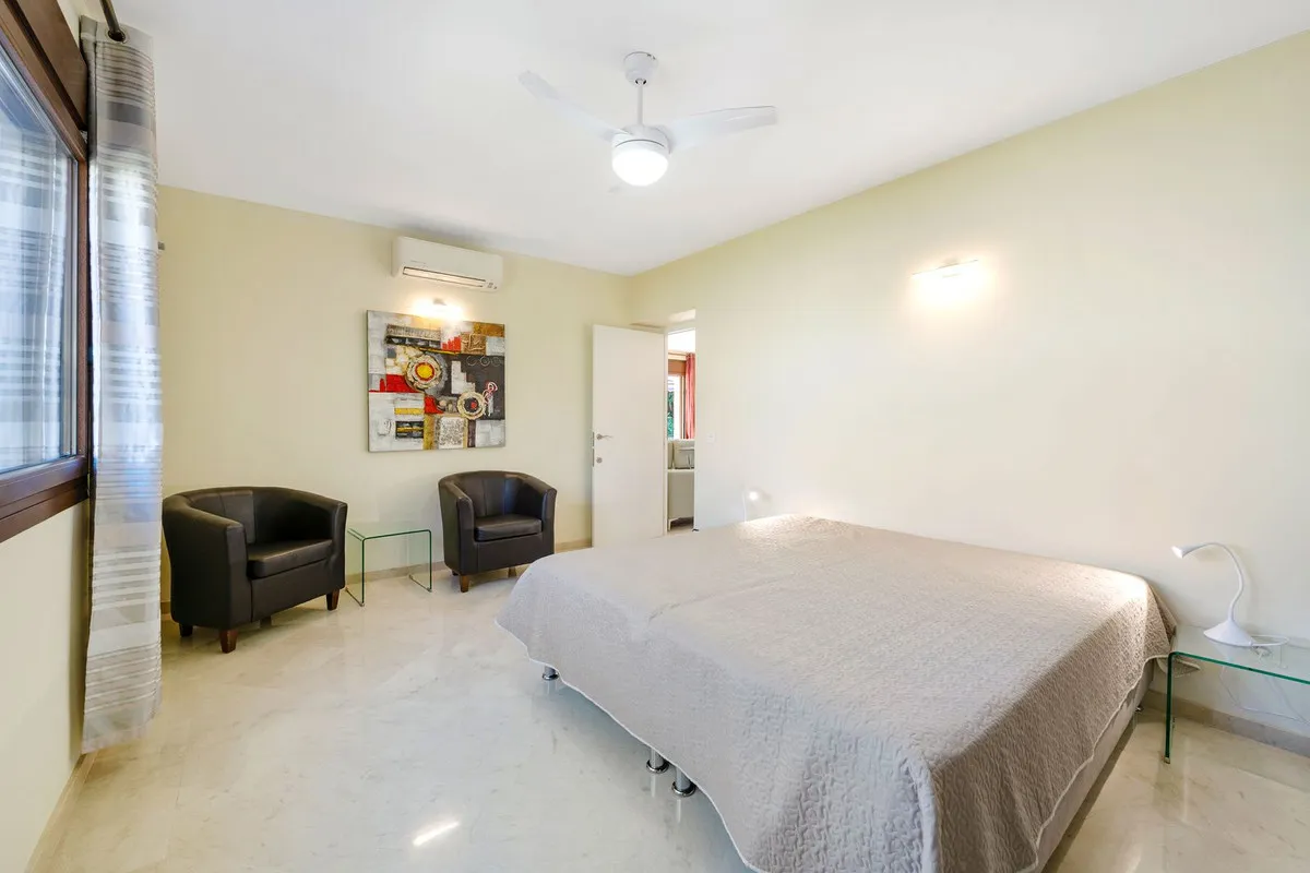 ee173605-a013-4d57-b3da-e73f549a7d5f