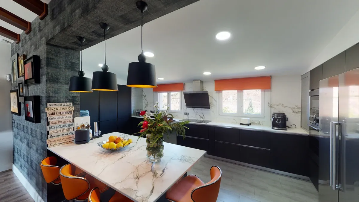 01f910a9-8ee3-4d45-973f-5276983f9fab