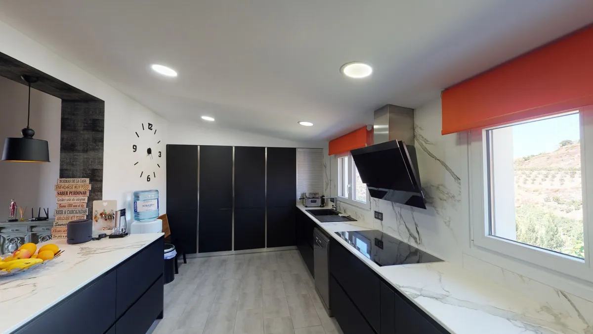 0923966a-95f0-4c68-ab5c-936573f112f1