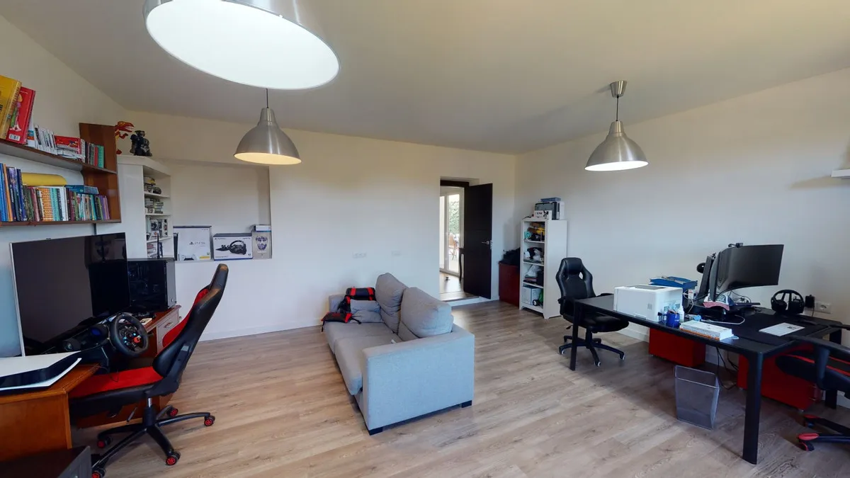 4e966a22-7e0f-451f-a08c-686807af0b4c