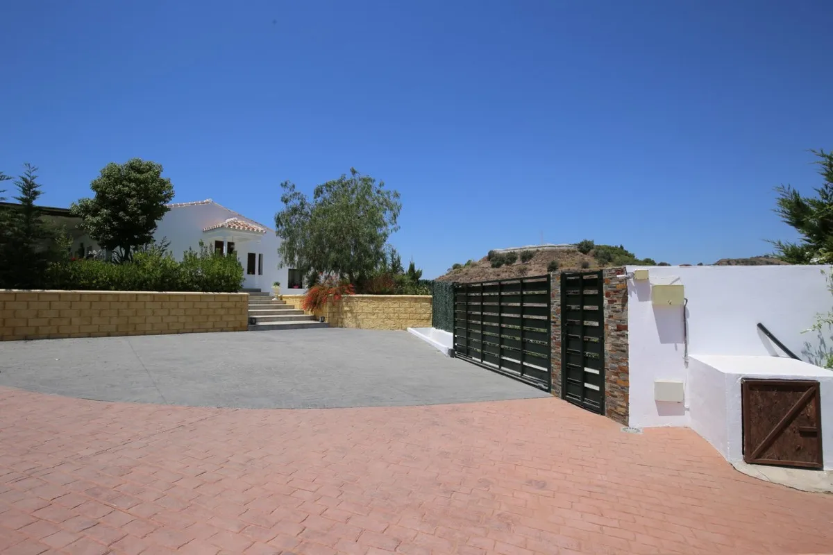 61c151ef-466c-4857-9018-76c07ac42fa9