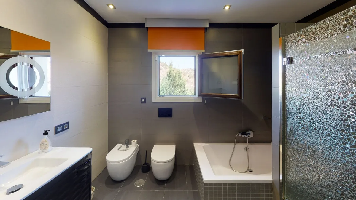 8db97a4c-a08f-40b7-bcc5-cc782db78d54