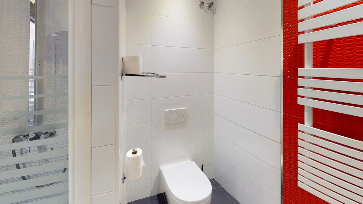 afb35f1b-0b4f-428a-8e46-ccd6e32cf7c6