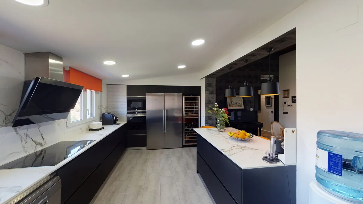 b284d129-97af-41bd-93ca-b0eca05747ae