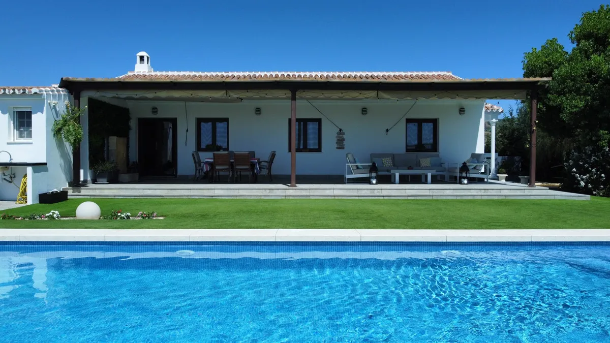 c41fd406-f32a-4539-8e66-91fc8f450937