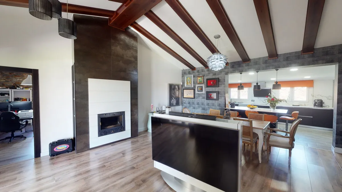 cc072289-515b-413a-b548-0f2de81f3662