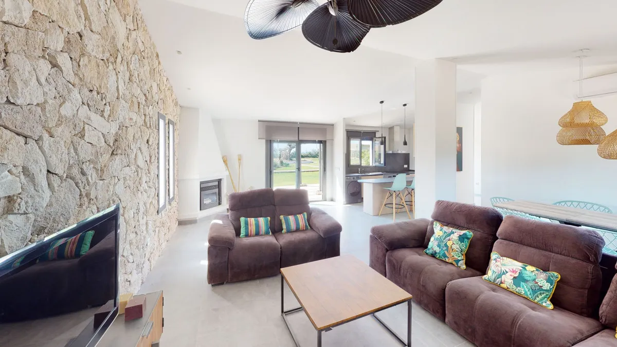 7bb9bdb9-3b60-4251-89ce-e0da9ff2b526